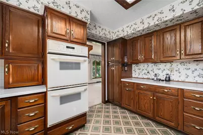 3516 Meadowbrook Drive, Lorain, OH 44053 - Photo 10