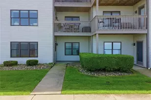 5237 Lake Rd W, Ashtabula, OH 44004 - Photo 2