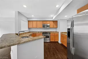 2282 W 5th St, Loveland, OH 44113 - Photo 8