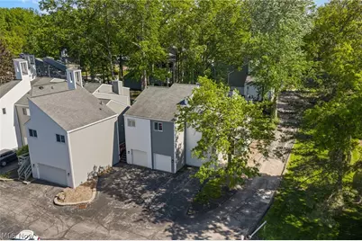 1376 Bobby Lane #32, Westlake, OH 44145 - Photo 2