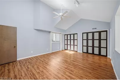 1376 Bobby Lane #32, Westlake, OH 44145 - Photo 18