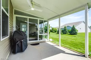 8081 Parkcroft Dr, Mentor, OH 44060 - Photo 14