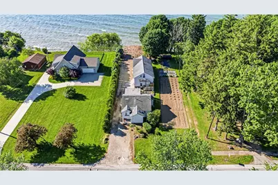 1050 Lake Road, Conneaut, OH 44030 - Photo 1