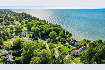 1050 Lake Road, Conneaut, OH 44030 - Photo 4
