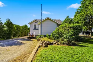 1050 Lake Rd, Conneaut, OH 44030 - Photo 8
