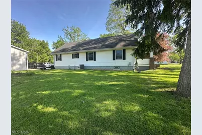 422 N Center Street, LaGrange, OH 44050 - Photo 2
