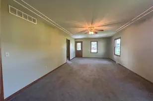 422 N Center St, LaGrange, OH 44050 - Photo 26