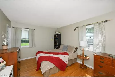 614 N Hidden Valley Road, Cuyahoga Falls, OH 44223 - Photo 28