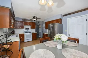 614 N Hidden Valley Rd, Cuyahoga Falls, OH 44223 - Photo 22