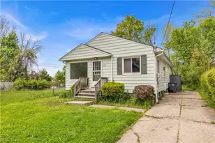 16605 Glenpark Ave, Loveland, OH 44128 - Photo 2