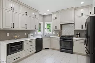 6120 MacKenzie Dr, Independence, OH 44131 - Photo 10
