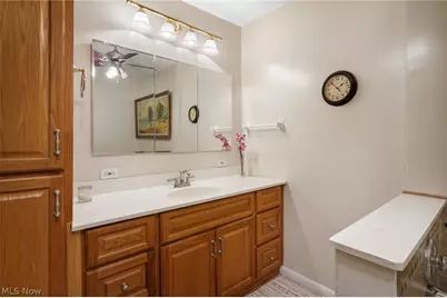 6560 Barton Road, North Olmsted, OH 44070 - Photo 32