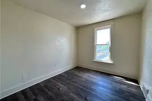 1317 Plum St, Steubenville, OH 43952 - Photo 6