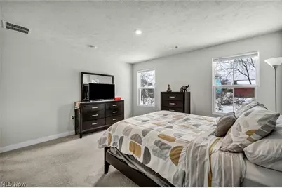141 W Spring Drive, Elyria, OH 44035 - Photo 18