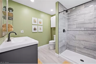485 Grandview Avenue, Hubbard, OH 44425 - Photo 24