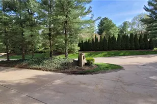 1745 Brookwood Dr, Akron, OH 44313 - Photo 30