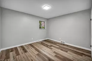 5597 Kenton Ave, Maple Heights, OH 44137 - Photo 20