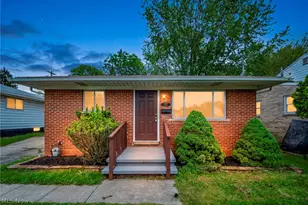 5597 Kenton Ave, Maple Heights, OH 44137 - Photo 2