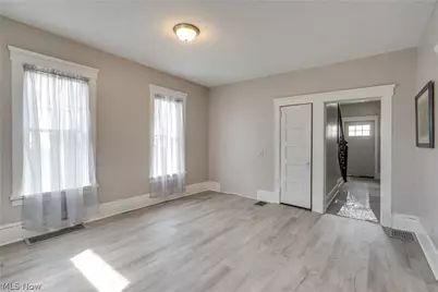 1103 Greenfield Avenue SW, Canton, OH 44706 - Photo 6