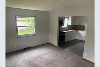 2265 S Hawkins Avenue, Akron, OH 44314 - Photo 12
