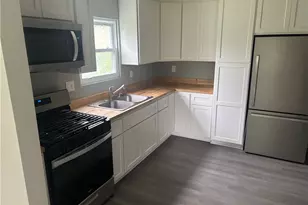 2265 S Hawkins Ave, Akron, OH 44314 - Photo 6