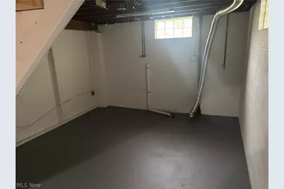 2265 S Hawkins Avenue, Akron, OH 44314 - Photo 26