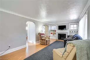 934 Packard Dr, Akron, OH 44320 - Photo 4