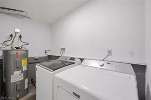 4621 Tanglewood Dr, Lorain, OH 44053 - Photo 30