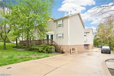 1041 Clyde Avenue, Cuyahoga Falls, OH 44221 - Photo 2