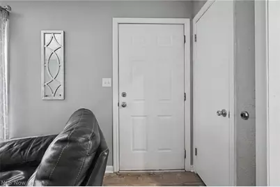 466 Brewer Avenue, Akron, OH 44305 - Photo 22