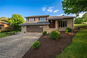 1941 Buckeye St NE, New Philadelphia, OH 44663 - Photo 2