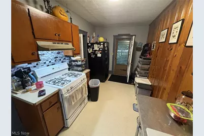 727 Wooster Road N, Barberton, OH 44203 - Photo 20