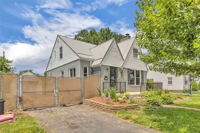 1227 Manor Avenue SW, Canton, OH 44710 - Photo 2