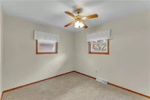 316 Thelma Dr, Sheffield Lake, OH 44054 - Photo 16