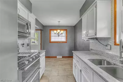316 Thelma Drive, Sheffield Lake, OH 44054 - Photo 12
