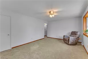 316 Thelma Dr, Sheffield Lake, OH 44054 - Photo 4