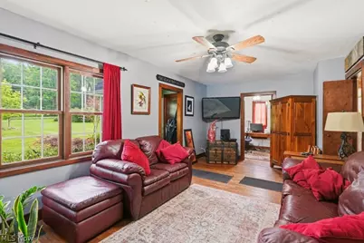 7429 Chagrin Road, Chagrin Falls, OH 44023 - Photo 18