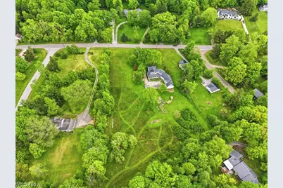 7429 Chagrin Road, Chagrin Falls, OH 44023 - Photo 12