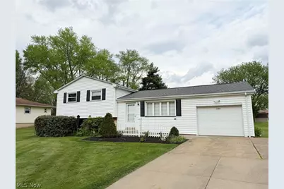 7090 Hillridge Avenue NE, Canton, OH 44721 - Photo 1