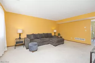 808 Doty Dr, Wadsworth, OH 44281 - Photo 8