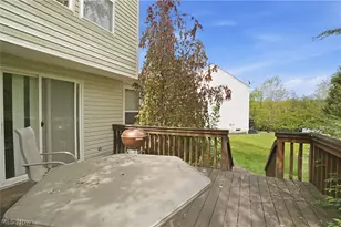 560 Canterbury Ln, Sagamore Hills, OH 44067 - Photo 20