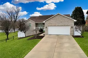 1343 Courtland Rd, Weirton, WV 26062 - Photo 2