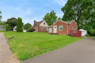 1307 23rd St NE, Canton, OH 44714 - Photo 2