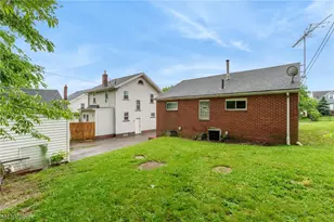 1307 23rd St NE, Canton, OH 44714 - Photo 4