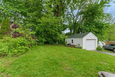 1307 23rd Street NE, Canton, OH 44714 - Photo 6