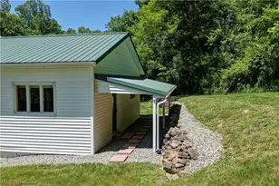 12413 Lick Run Rd, Newcomerstown, OH 43832 - Photo 6