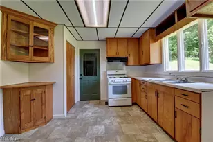 12413 Lick Run Rd, Newcomerstown, OH 43832 - Photo 8