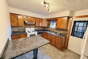 4254 Harrison St, Bellaire, OH 43906 - Photo 2