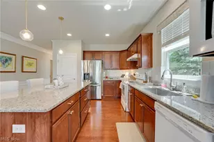 8024 Parkcroft Dr, Mentor, OH 44060 - Photo 8