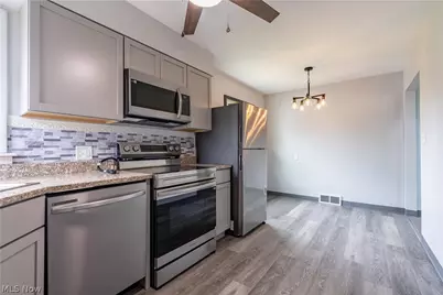 944 Donald Avenue, Akron, OH 44306 - Photo 2